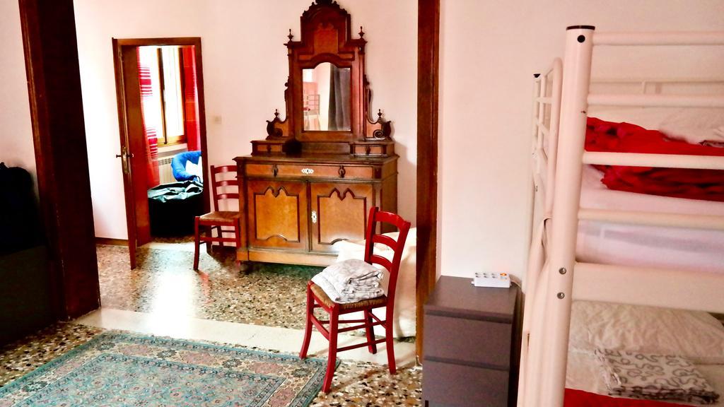 The Academy Hostel Venice Luaran gambar